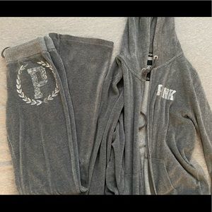 GREY VICTORIA’S SECRET SWEATSUIT